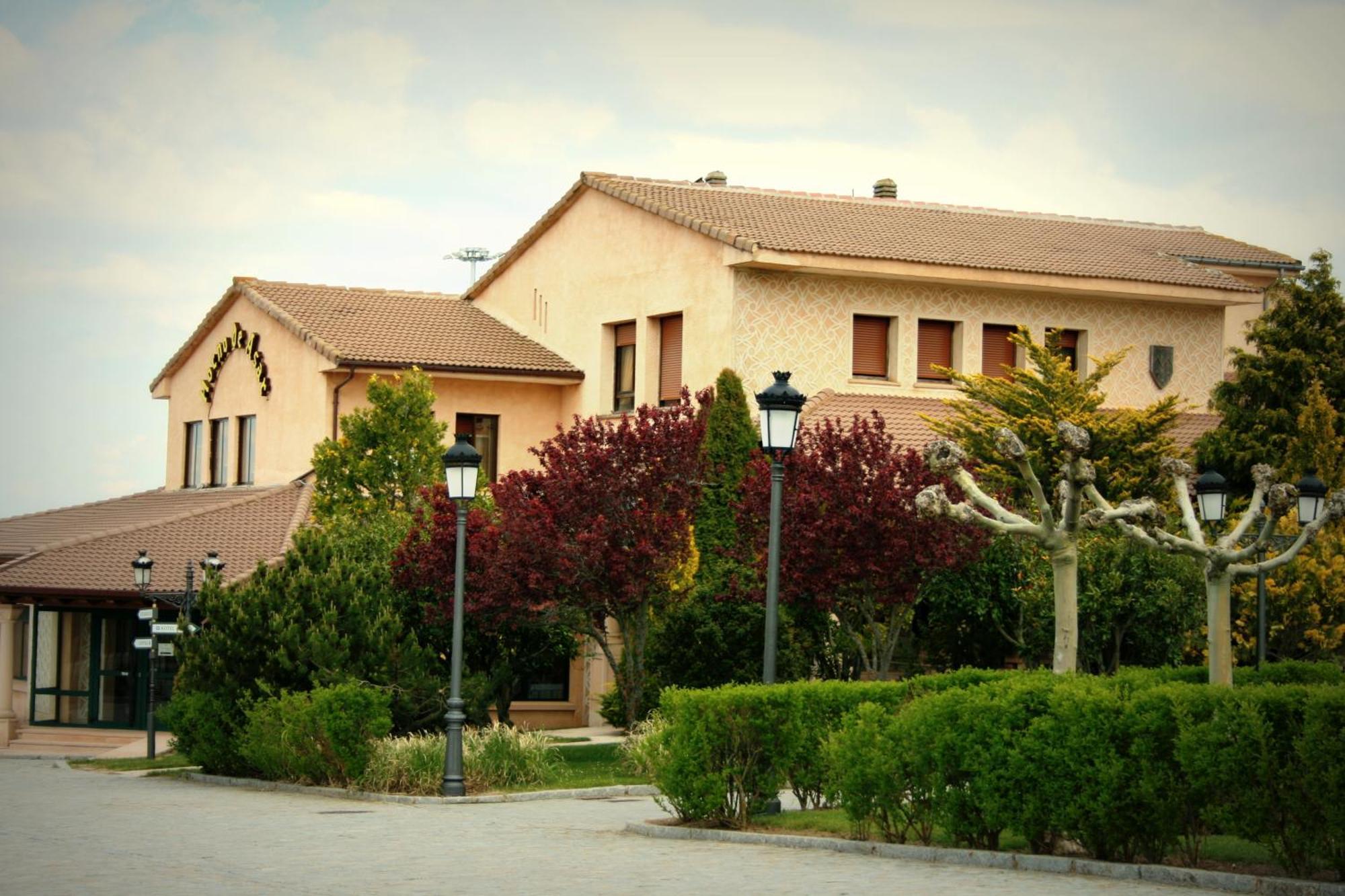 Mirasierra Santo Tomé del Puerto Exterior photo